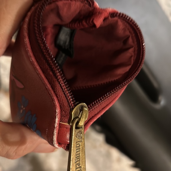 Disney’s loungefly rare find Mushu coin purse - Picture 7 of 9